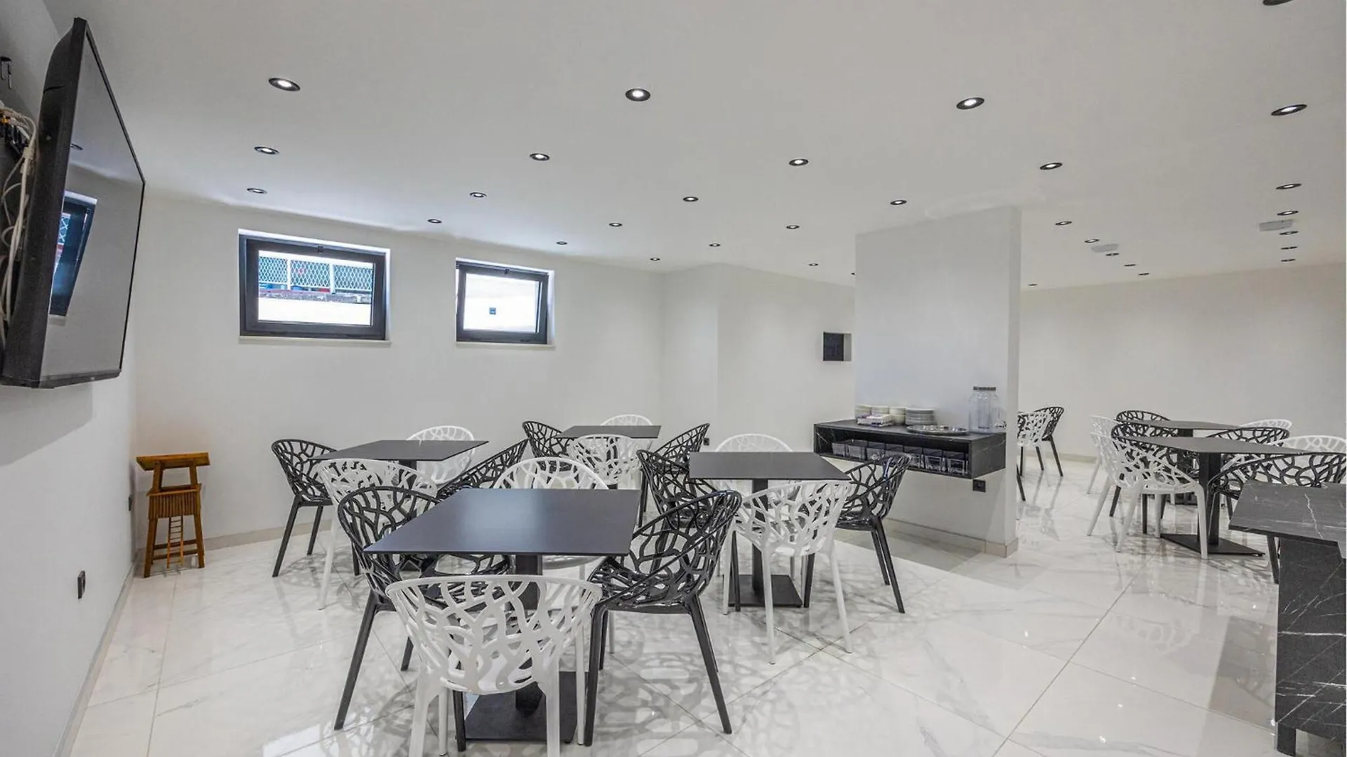 Lovely Apartment In Crikvenica 0*,